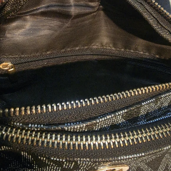 Michael Kors Black Signature MK Belt Bag with Gold Logo - Picture 5 of 12